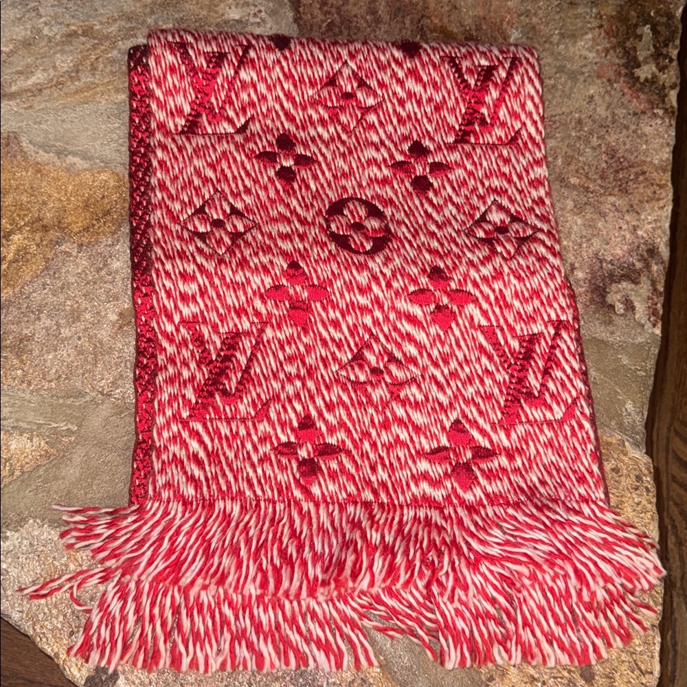 Louis Vuitton Red and White Logo Scarf - Picture 8 of 11